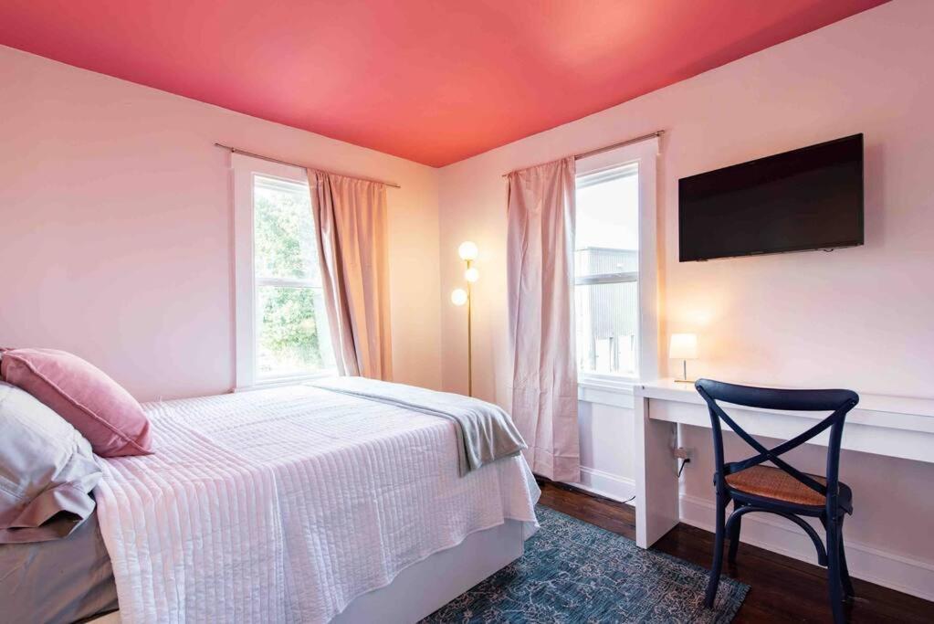 Blush And Bashful Germantown Two Bedroom Apartment Louisville Exterior photo