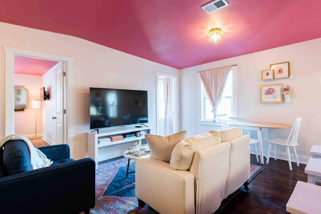 Blush And Bashful Germantown Two Bedroom Apartment Louisville Exterior photo