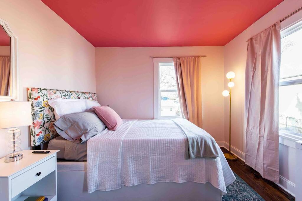 Blush And Bashful Germantown Two Bedroom Apartment Louisville Exterior photo